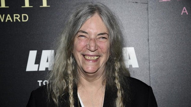 La rockera Patti Smith, de 72 años, nueva imagen de Yves Saint Laurent