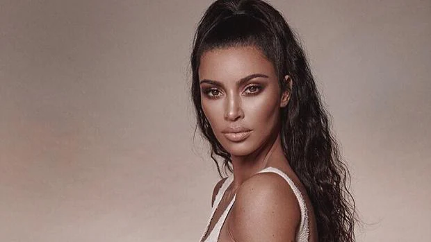 Kim Kardashian gana dos millones de dólares en cuestión de segundos con su línea de fajas