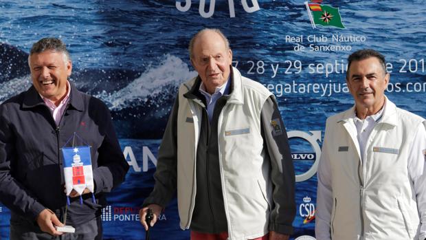 El Rey Juan Carlos reaparece en Sanxenxo: «Me encuentro bárbaro, muy bien»