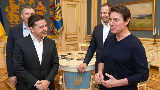 Zelenski abre paso en Ucrania a los negocios de Tom Cruise
