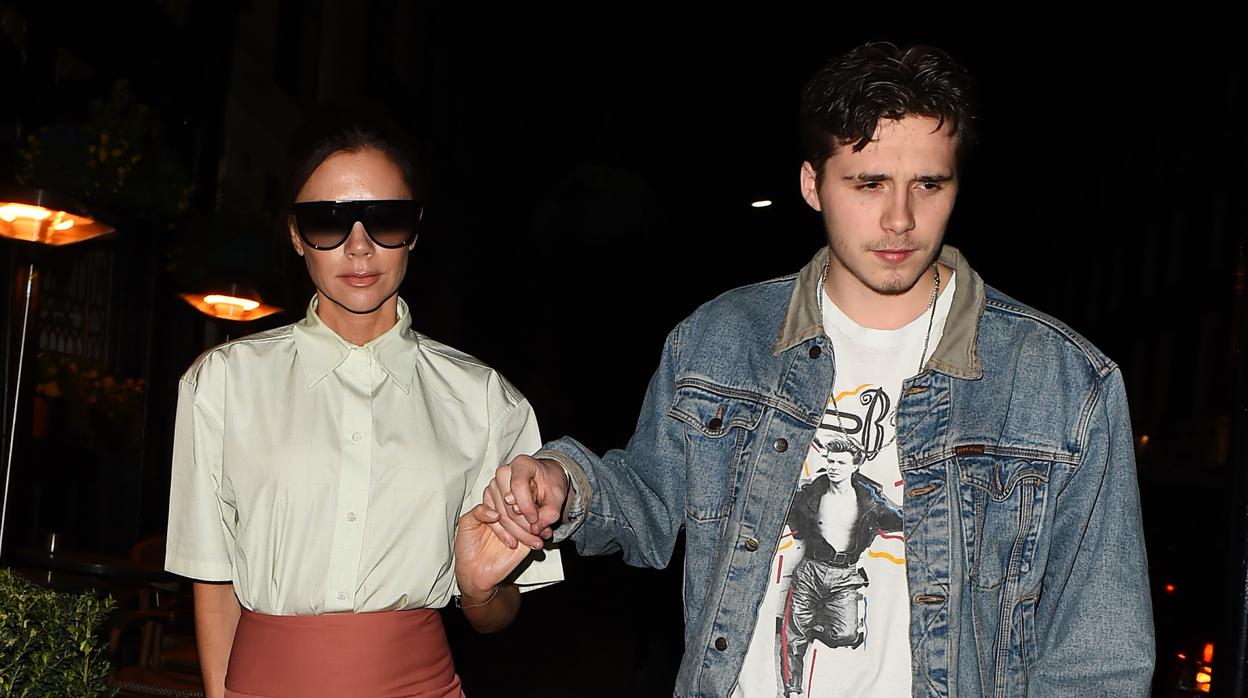 La nueva novia de Brooklyn Beckham, una «doble» de su madre