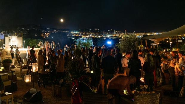 La última fiesta en Ibiza se llena de «Gente bonita»
