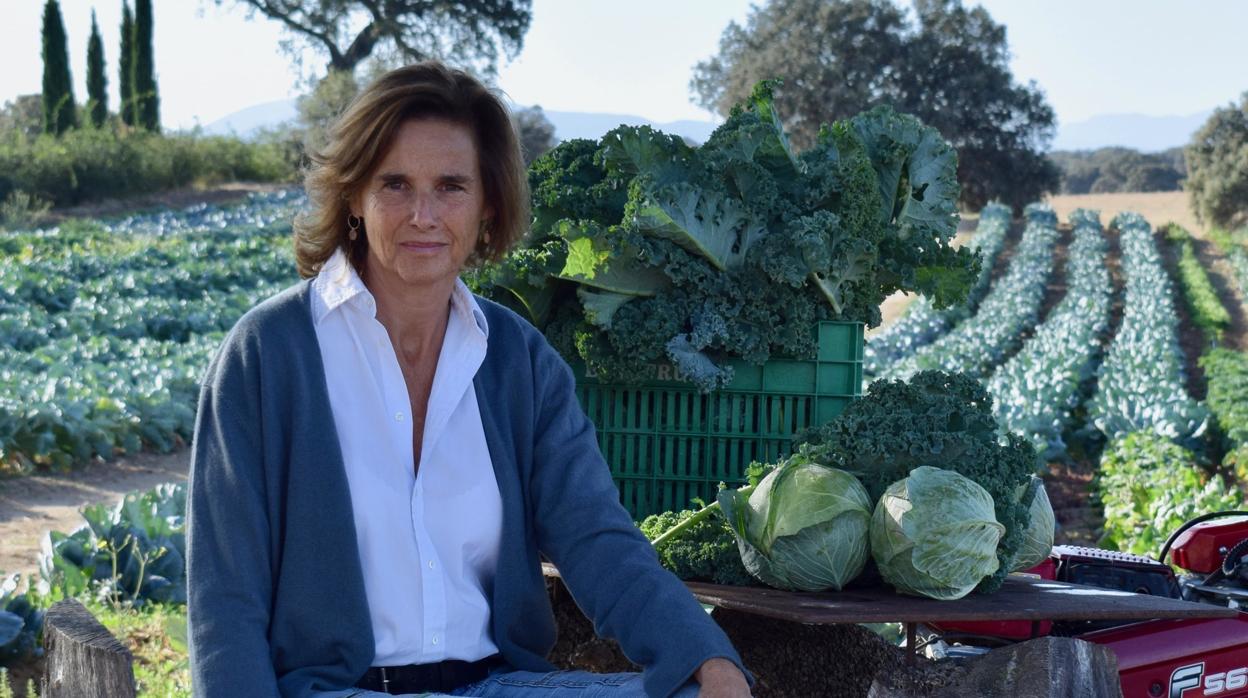 Blanca Entrecanales, en su granja ecológica de la Dehesa El Milagro, en Alcañizo (Toledo)