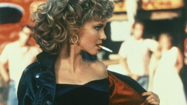 La desorbitada cifra por la que se han subastado la chaqueta y el pantalón cuero de Olivia Newton-John en «Grease»