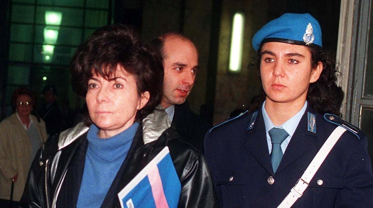 Patrizia Reggiani en 1995 en el juicio por el asesinato de su marido, quien la abandonó por otra mujer más joven