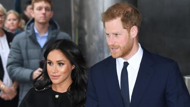 El Príncipe Harry y Meghan Markle, los repudiados de la Familia Real británica