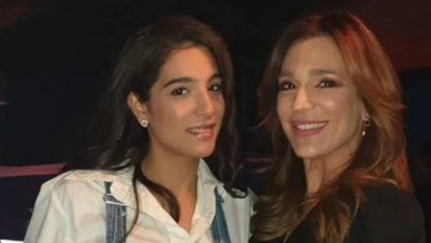 Raquel Bollo muestra el avanzadísimo estado de su hija embarazada