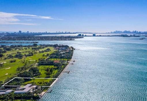 Imagen aérea del terreno que vende Julio Iglesias en Miami-Dade