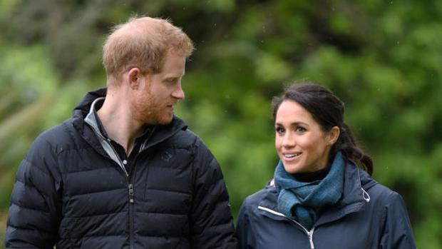 La obsesión del Príncipe Harry y Meghan Markle: blindan su casa con lonas y cámaras de seguridad