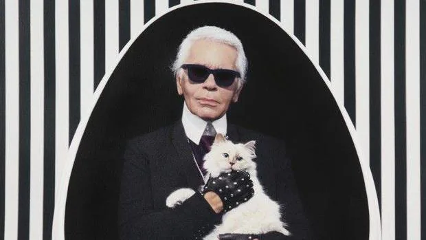 Karl Lagerfeld, viaje a la intimidad de un genio un año después de su muerte