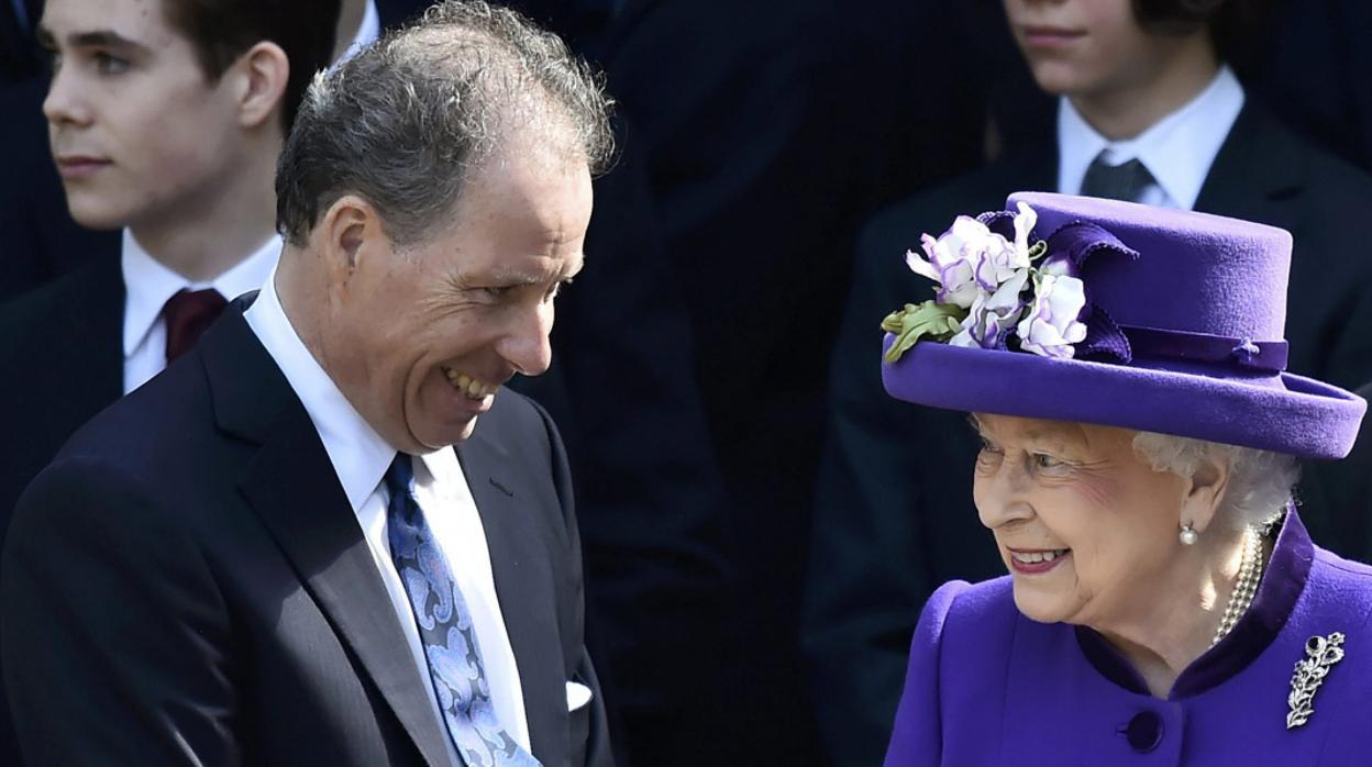 David Armstrong-Jones y la Reina Isabel II