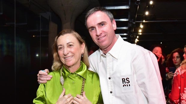 Prada contrata a Raf Simons, un «viejo conocido» para la casa milanesa