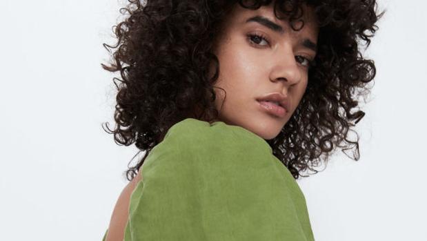 Cinco vestidos nuevos de Zara con los que serás la invitada perfecta por menos de 60 euros