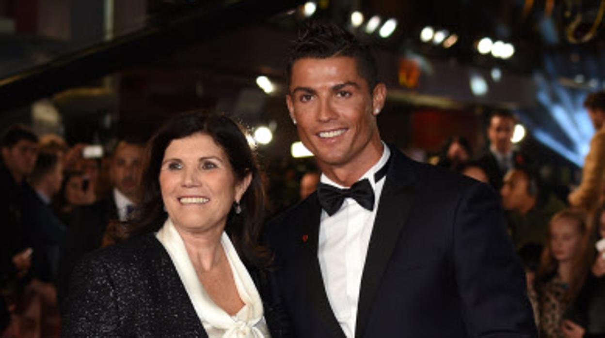 Cristiano Ronaldo vuelve a Madeira para visitar a su madre en el hospital