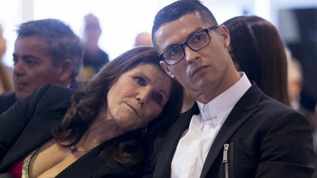 La madre de Cristiano Ronaldo recibe el alta médica