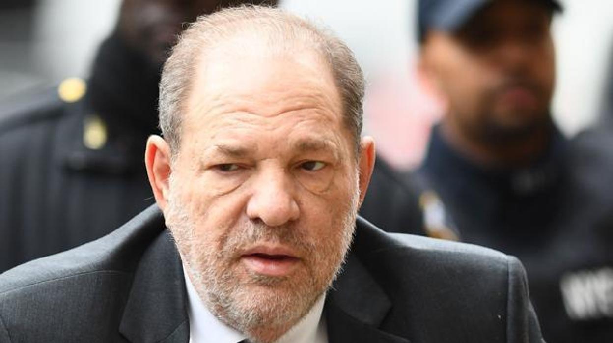 Harvey Weinstein da positivo en coronavirus en prisión