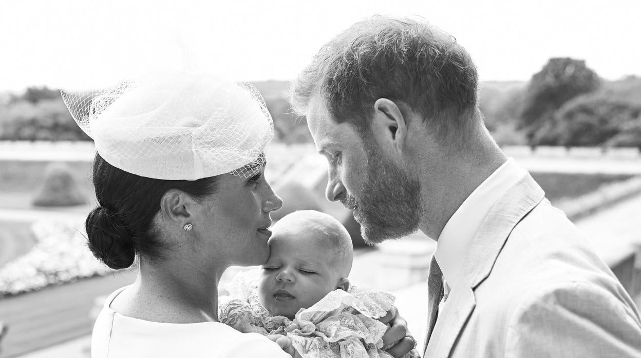 Meghan y Harry junto a su hijo Archie