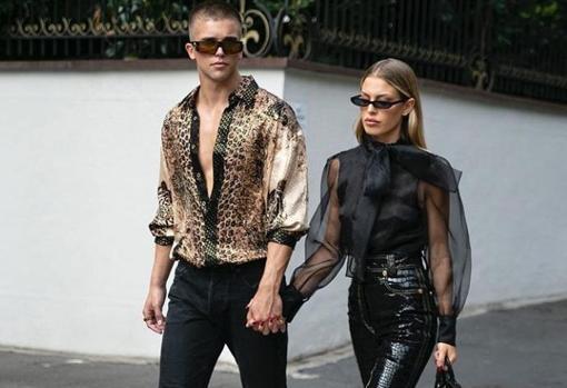 River Viiperi y su novia Jessica Goicoechea