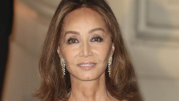 Las emotivas palabras de Isabel Preysler tras el fallecimiento de Carlos Falcó