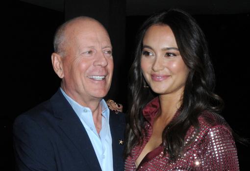 Emma Heming, la mujer de Bruce Willis a la que ha dejado para confinarse con su ex, Demi Moore, y sus hijas