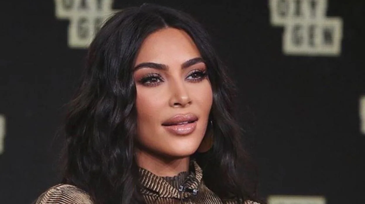 El tutorial de Kim Kardashian para un maquillaje perfecto