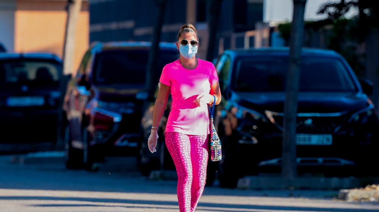 Belén Esteban, en su primera salida a la calle tras decretarse el estado de alarma