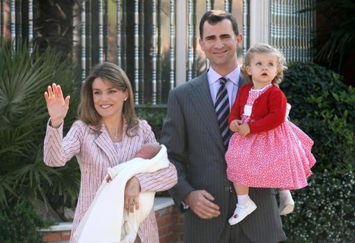 Don Felipe y Doña Letizia celebran su aniversario de boda más atípico