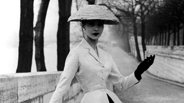 Siete décadas «coronadas» bajo el sombrero de Dior