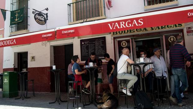 La Bodega Vargas de Rodrigo de Triana echa el cierre