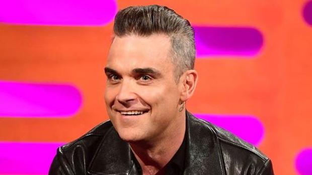 Robbie Williams se compra su primer smartphone