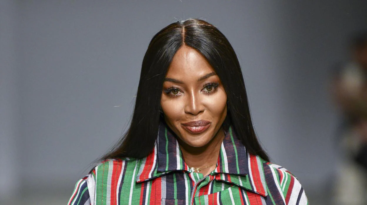 Naomi Campbell posa desnuda en el metro de Nueva York