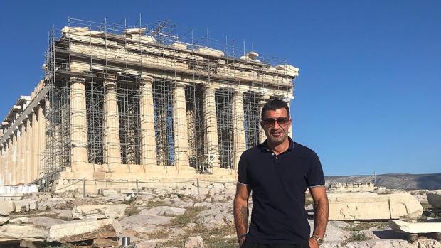 Las vacaciones de Luis Figo en la Acrópolis