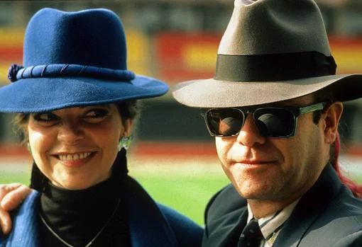 Elton John y Renate Blauel en una imagen de 1987