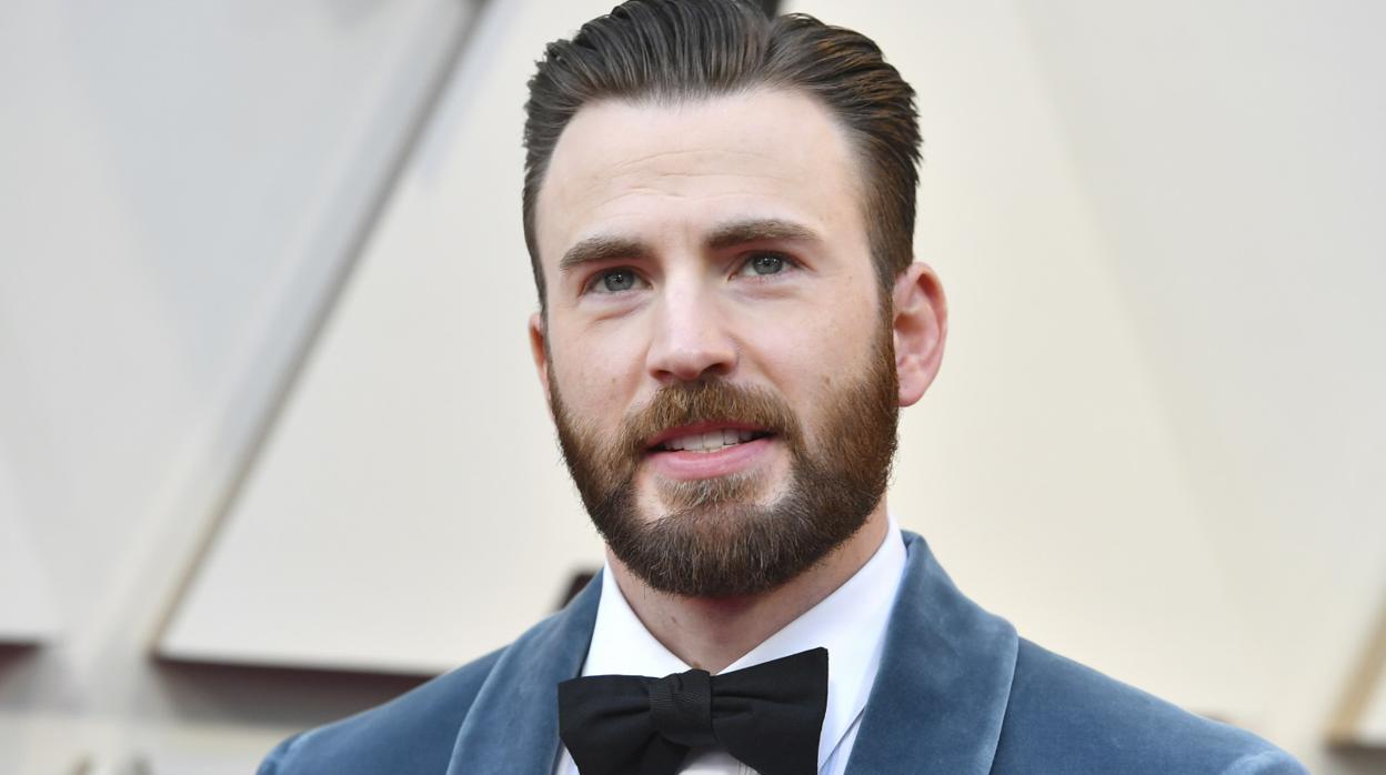 Chris Evans aprovecha el revuelo generado por su foto íntima