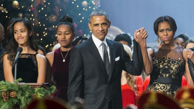 Michelle, Barack Obama y sus hijas, hartos de vivir juntos