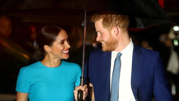 Meghan Markle reconoce haber dado información a los autores de su biografía