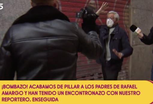 La esperpéntica rueda de prensa de Rafael Amargo: besos y abrazos sin mascarillas