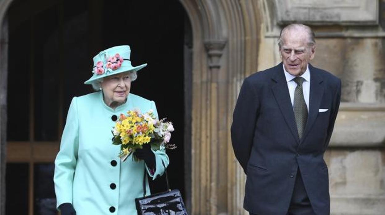 La Reina Isabel II y el Duque de Edimburgo