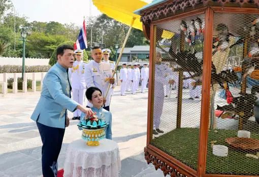 La decisión del Rey de Tailandia con su concubina que podría poner en jaque la corona