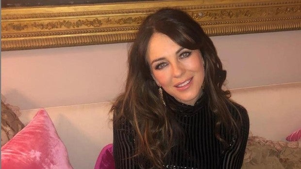 Elizabeth Hurley se suma a los desnudos en la nieve