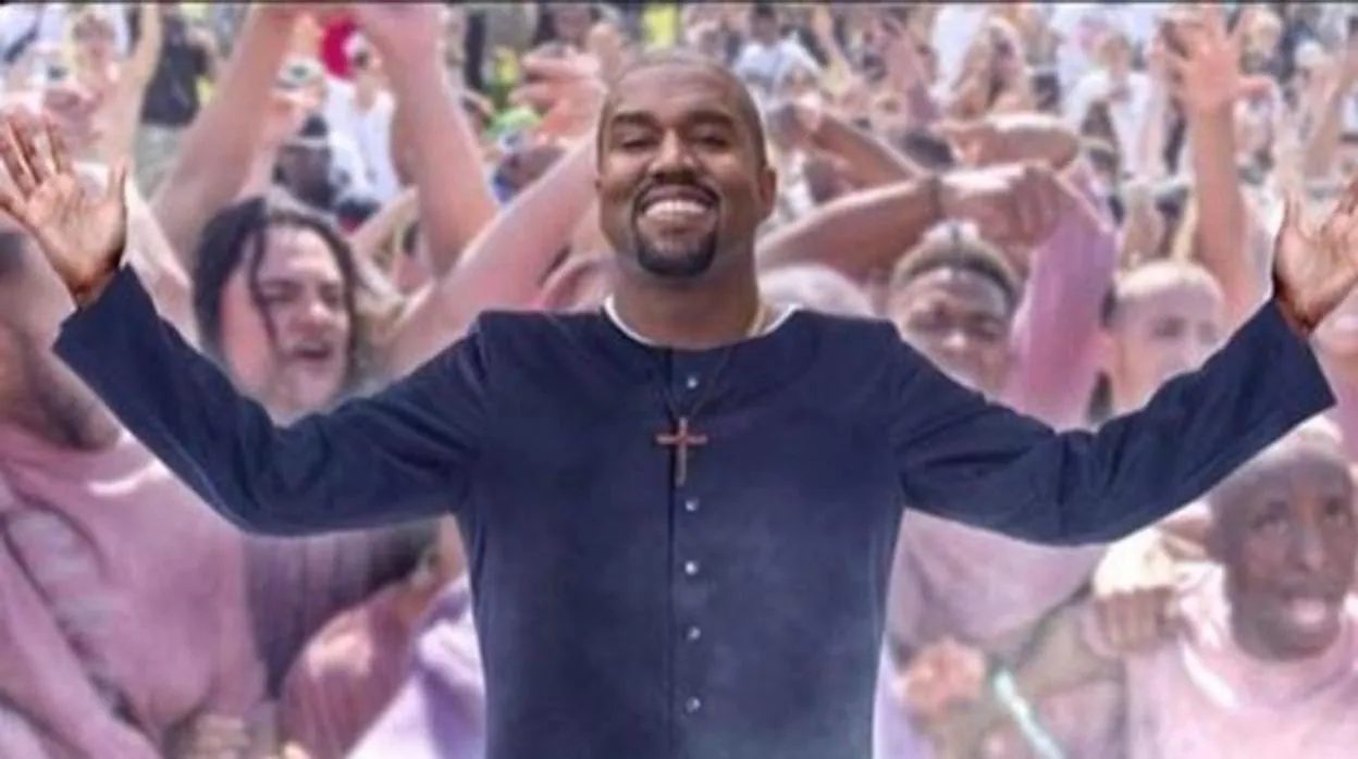 Kanye West en uno de sus servicios religiosos