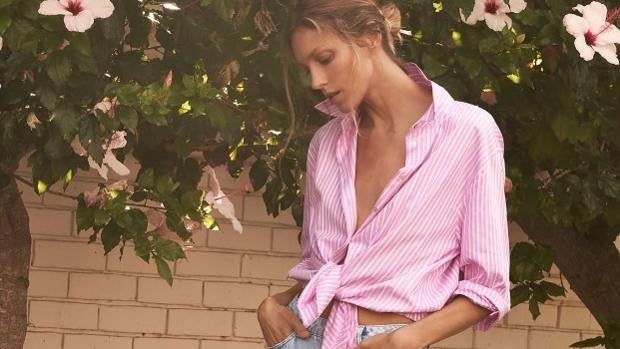 Moda primavera-verano 2021: ¿cómo llevar el color rosa chicle?