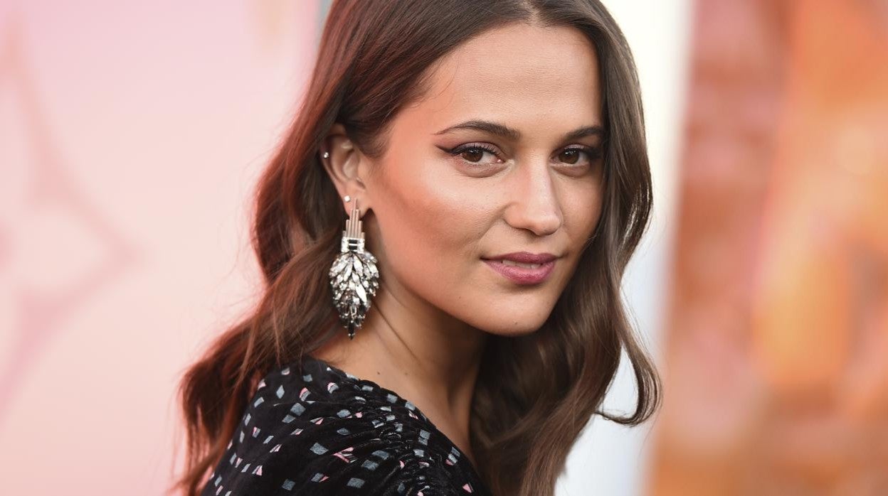 La actriz Alicia Vikander