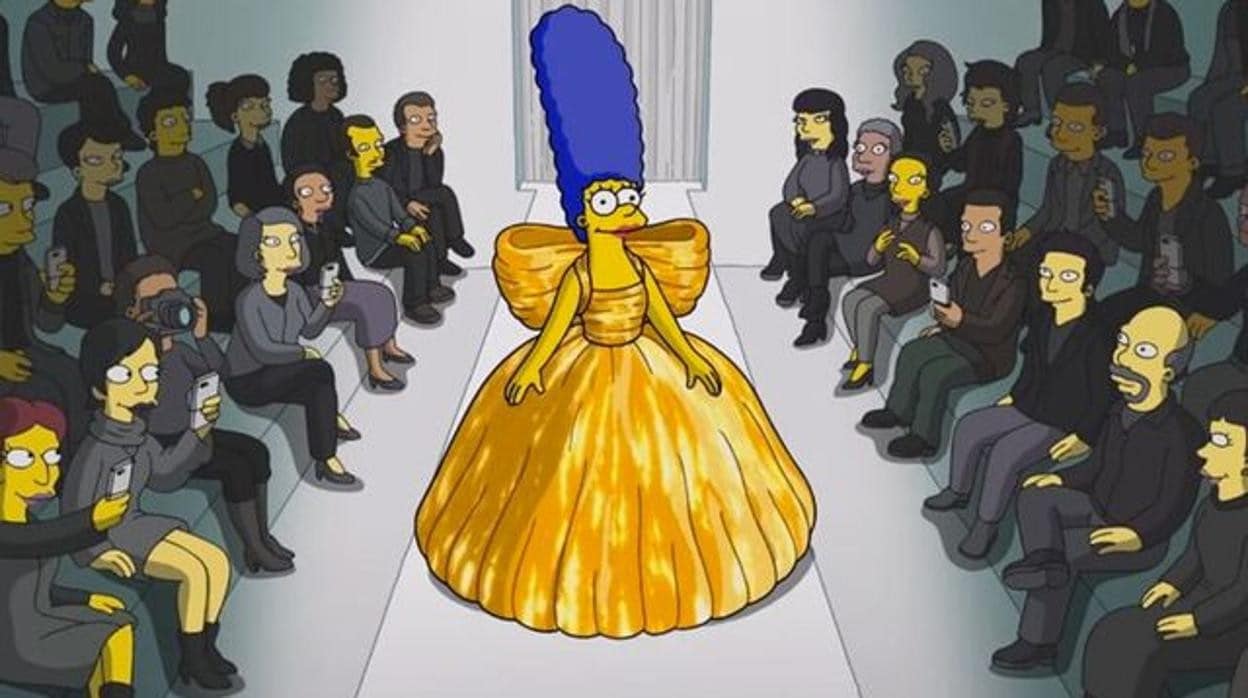 Marge Simpson desfile para Balenciaga en la Semana de la Moda de París