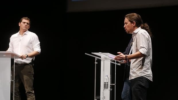 Pablo Iglesias y Albert Rivera, durante el debate hoy en la Universidad Carlos III