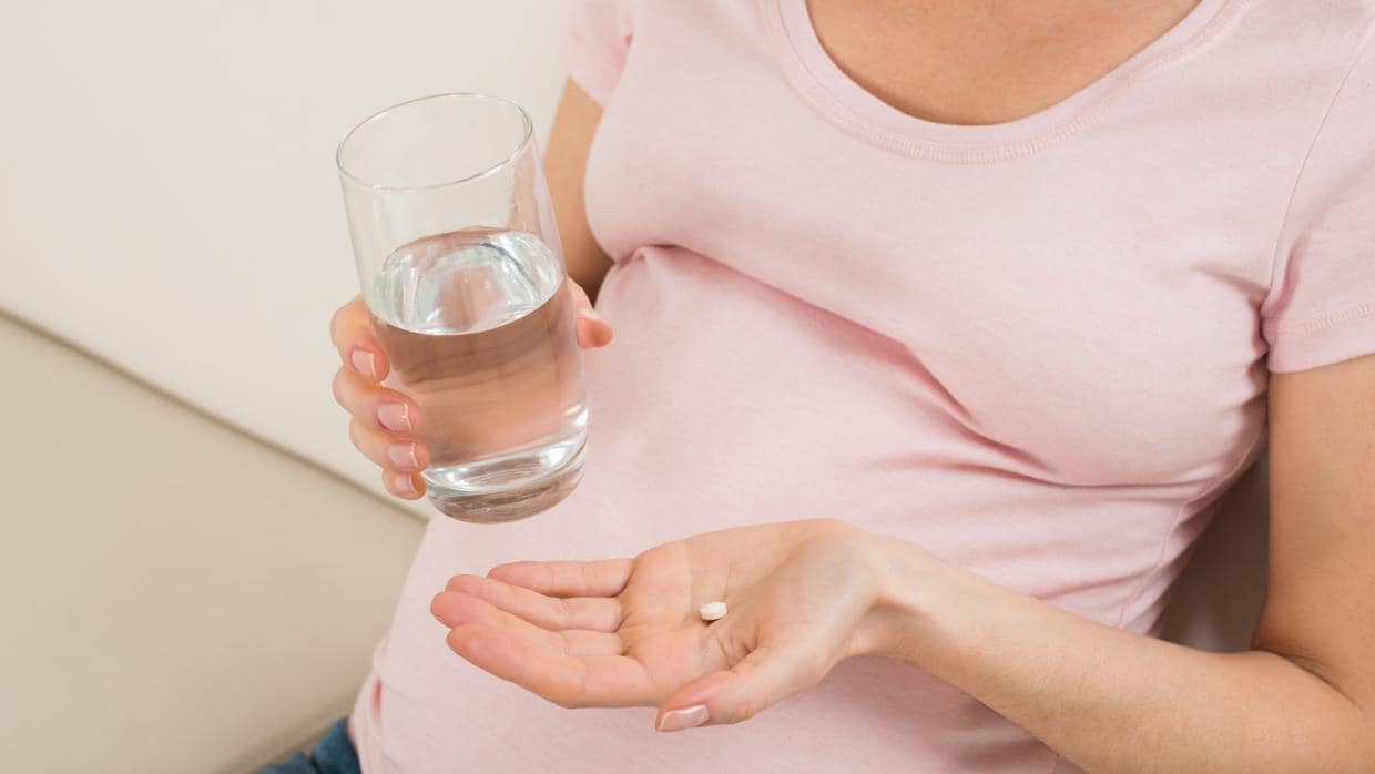 Expertos recomiendan prescindir de la ingesta de fármacos durante el embarazo si no es necesario