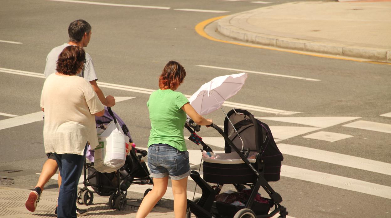 Los bebés en carrito de paseo pueden estar expuestos a un 60% más de contaminación que los adultos