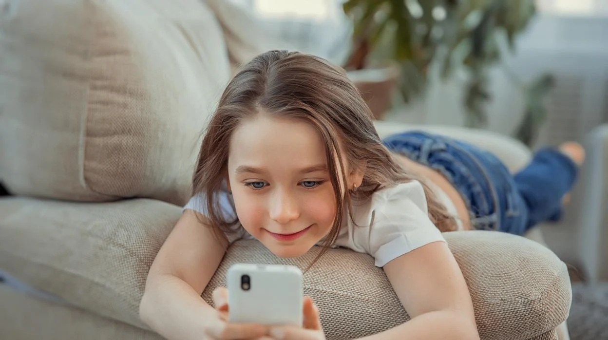 El 64% de los padres cree que sus hijos no deberían acceder a redes sociales hasta cumplir los 14 años
