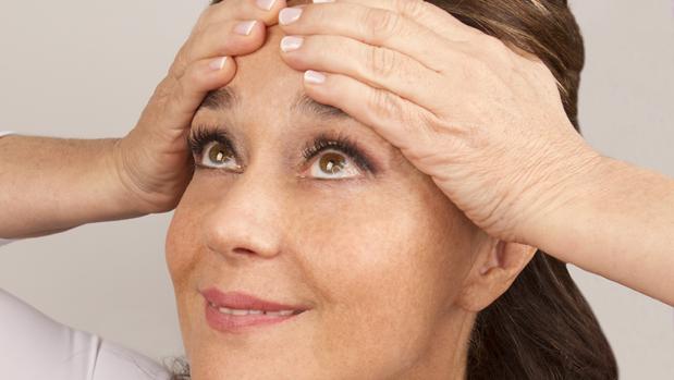 Yoga facial, la técnica que busca rejuvenecer la cara