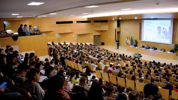 Los jóvenes en las Jornadas Católicos y Vida Pública en CEU Andalucía